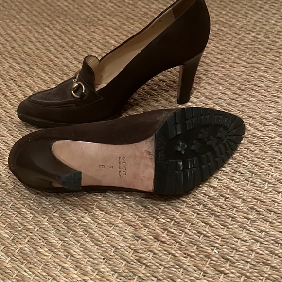 Vintage Gucci heels - Picture 2 of 7